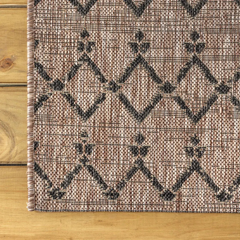 6' Natural And Black Round Trellis Indoor Outdoor Area Rug - GreatEagleInc