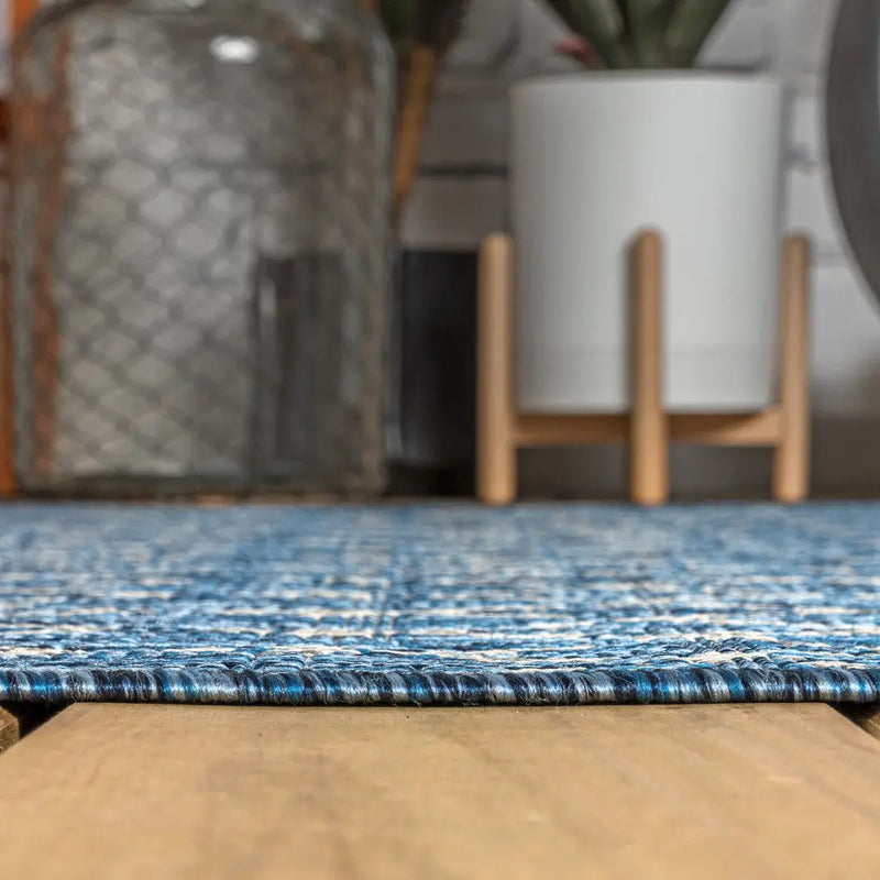 6' Navy Blue And Light Gray Round Trellis Indoor Outdoor Area Rug - GreatEagleInc