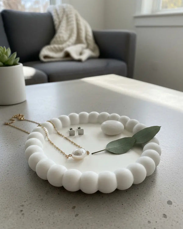 6" White Resin Handmade Round Trinket Tray Homeroots Kitchen & Dining
