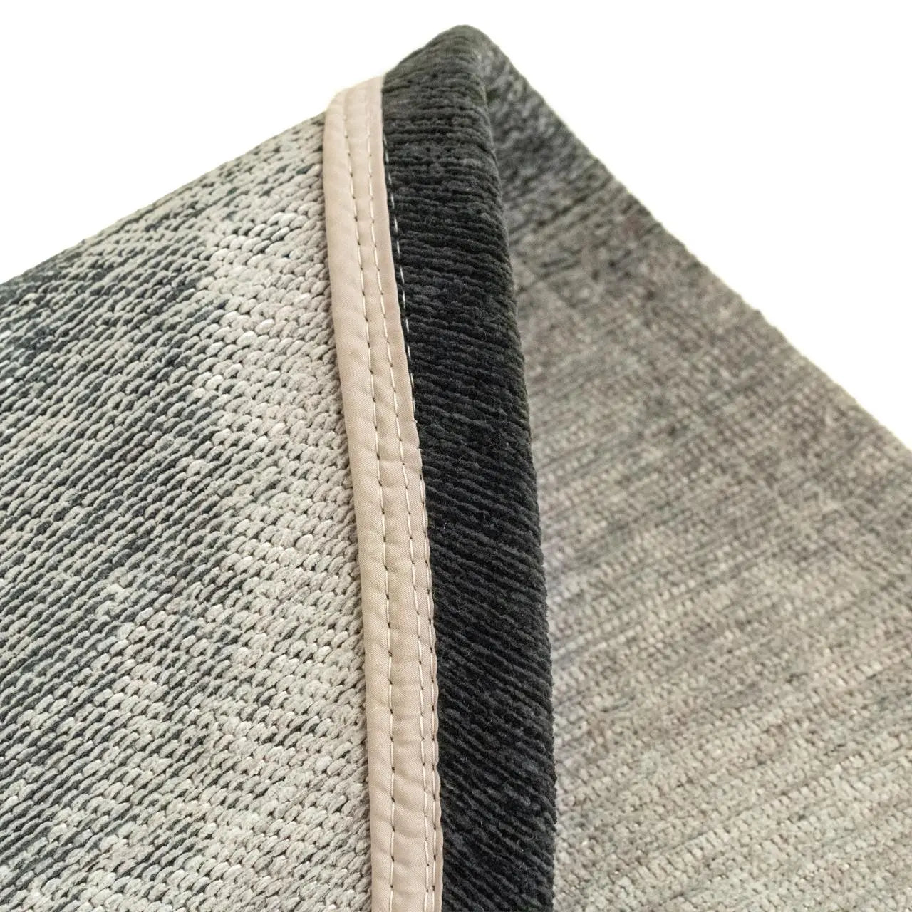 6' X 8' Black And White Abstract Washable Area Rug With UV Protection Homeroots Home Decor