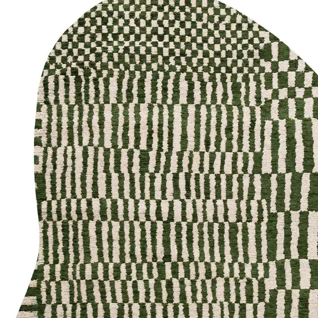 6' X 8' Green And White Abstract Washable Area Rug With UV Protection Homeroots Home Decor