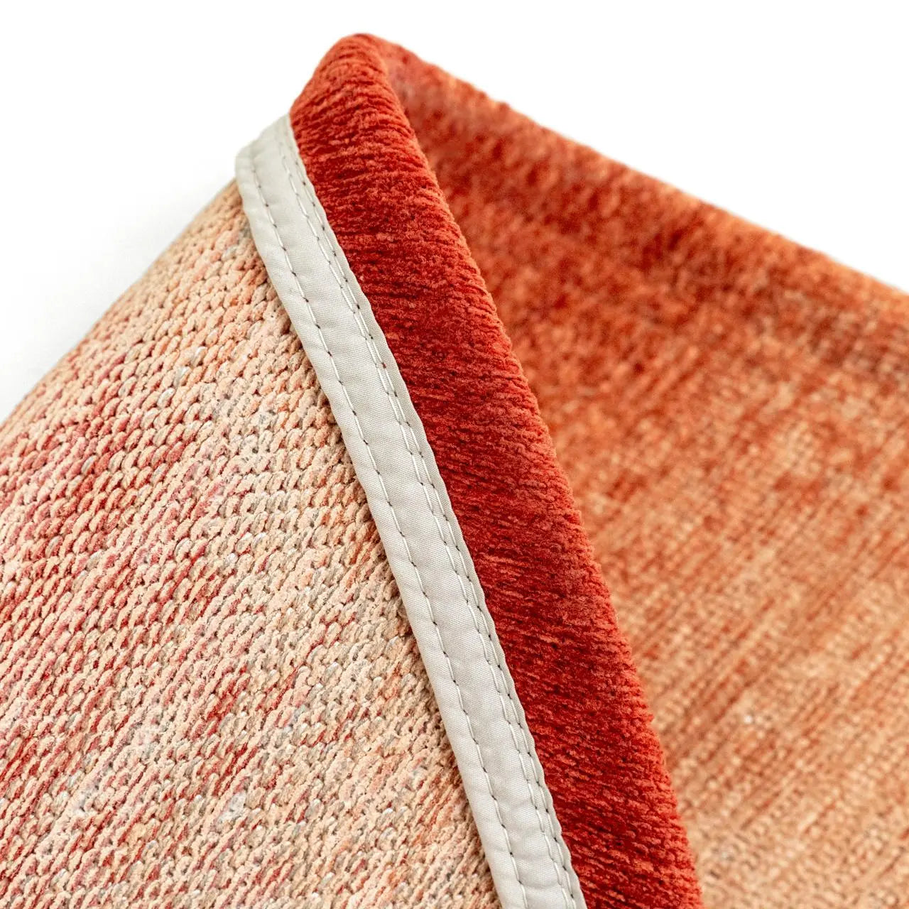 6' X 8' Red And White Abstract Washable Area Rug With UV Protection Homeroots Home Decor