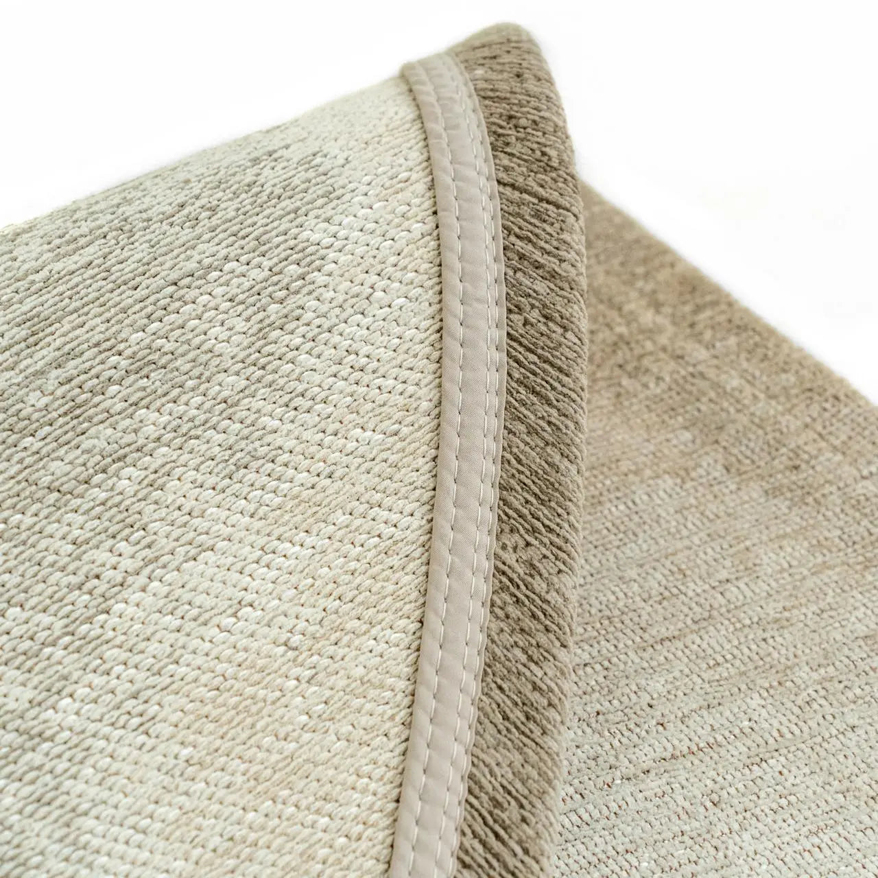 6' X 8' Tan And White Abstract Washable Area Rug With UV Protection Homeroots Home Decor