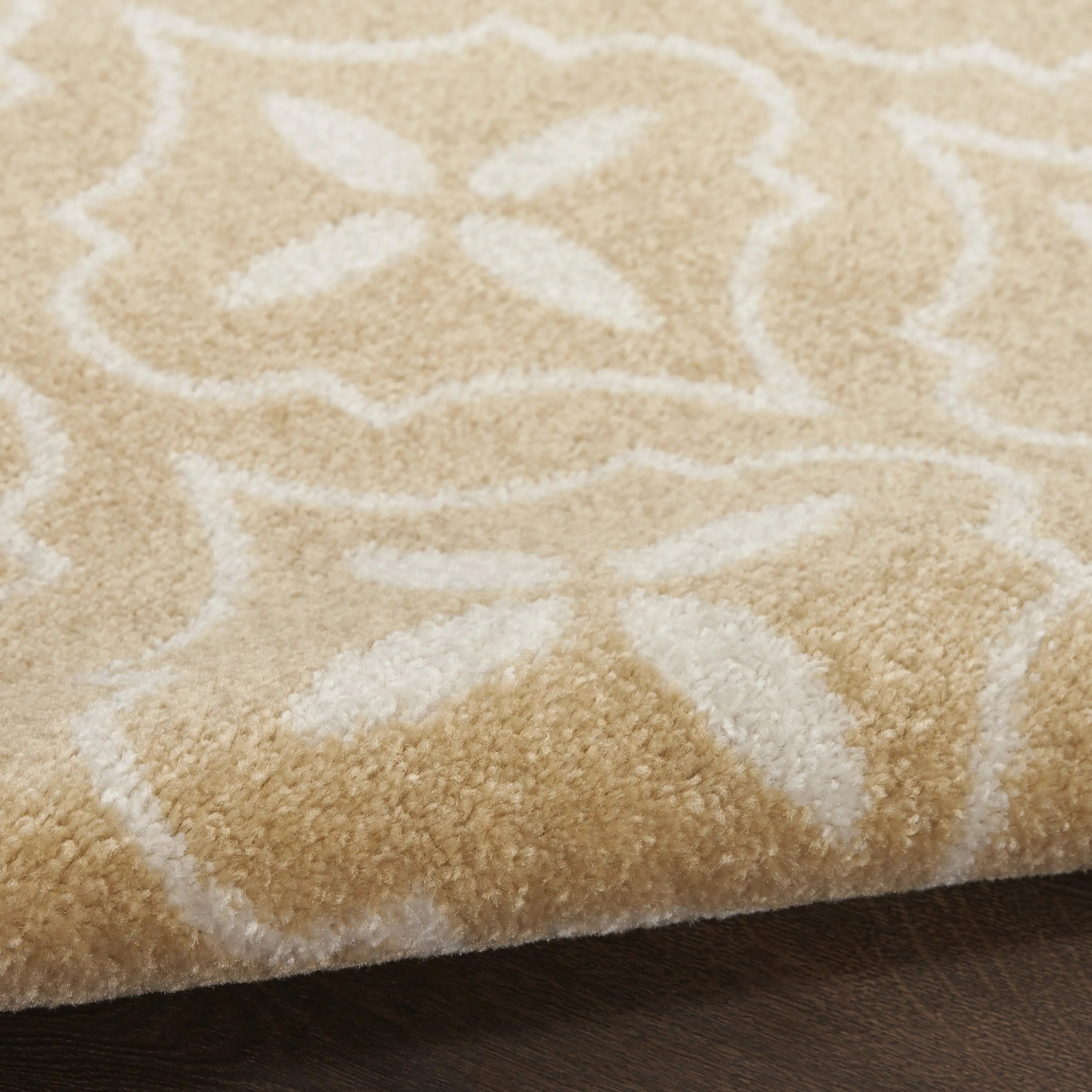 6' X 9' Beige And Ivory Geometric Indoor Outdoor Area Rug Homeroots Outdoor
