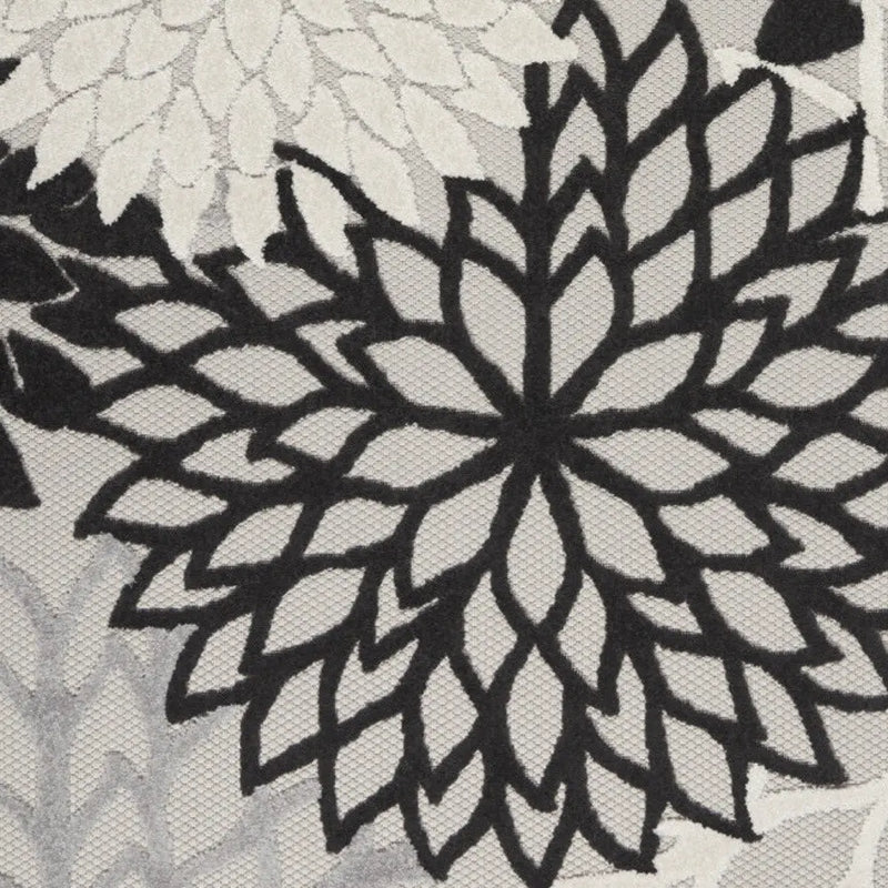 6' X 9' Black And White Floral Indoor Outdoor Area Rug Homeroots Outdoor