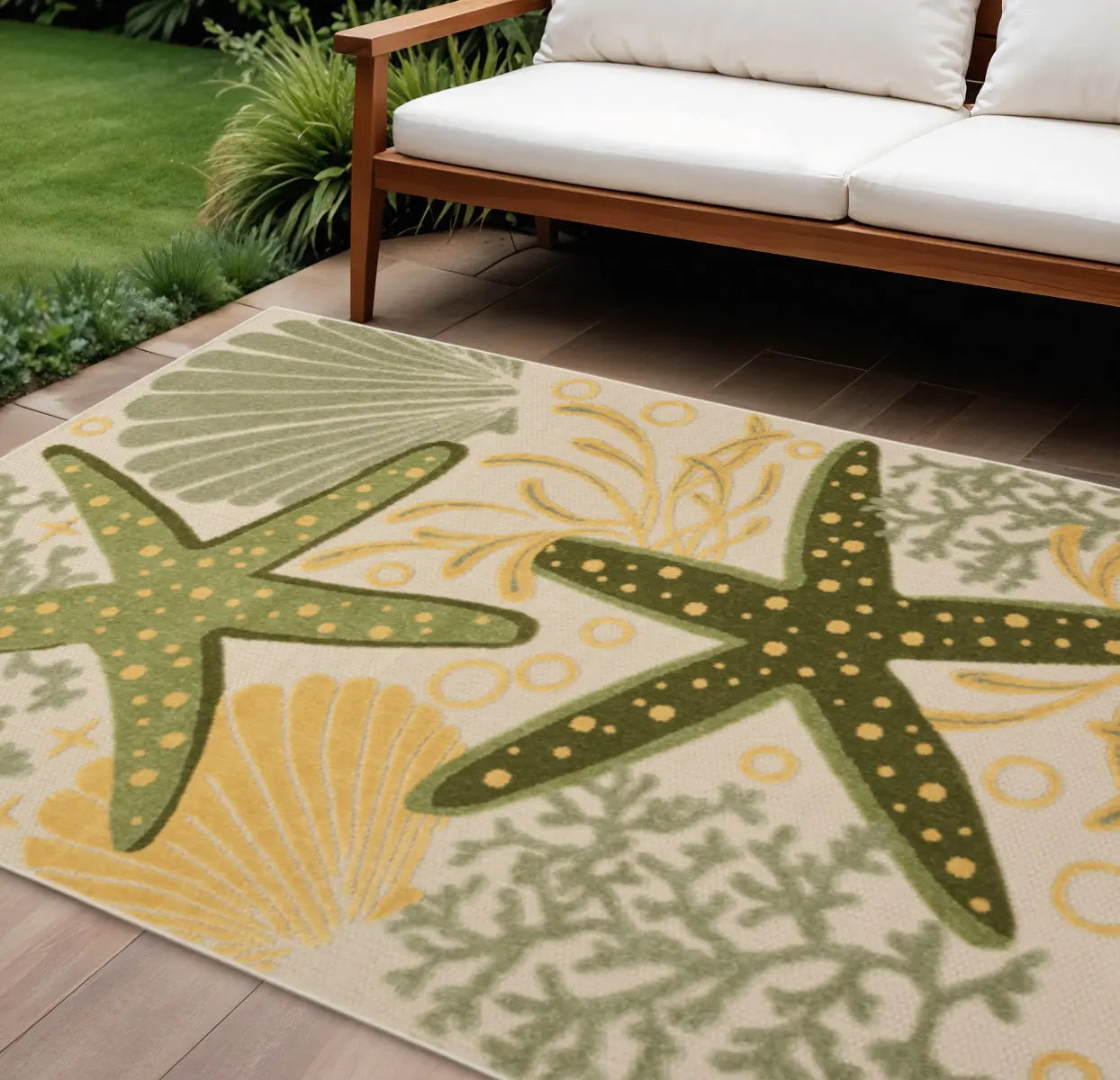 6' X 9' Green And Yellow Starfish Indoor Outdoor Area Rug Homeroots Outdoor