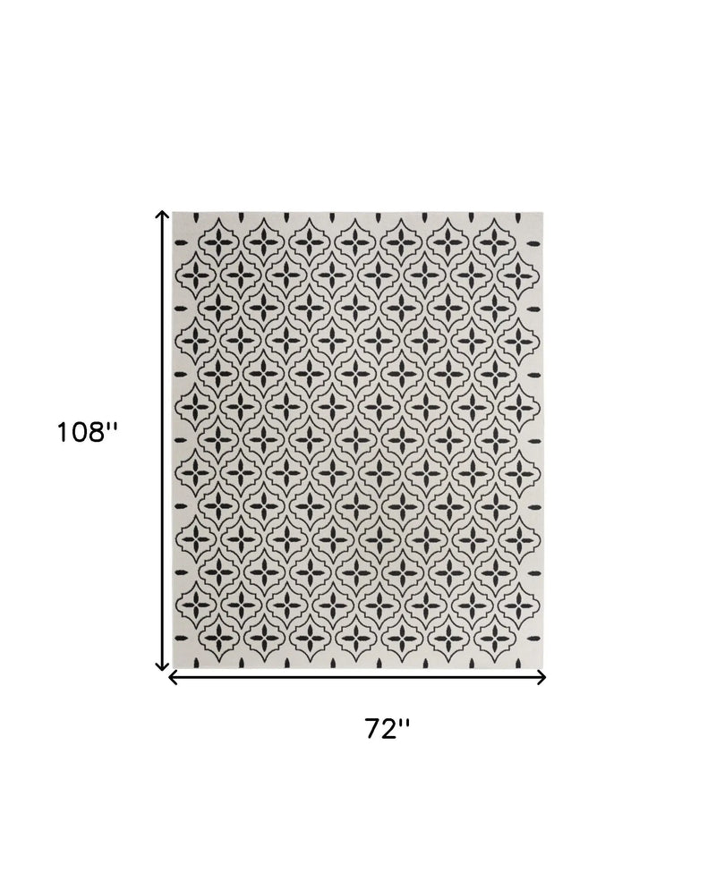 6' X 9' Ivory And Black Geometric Indoor Outdoor Area Rug Homeroots Outdoor