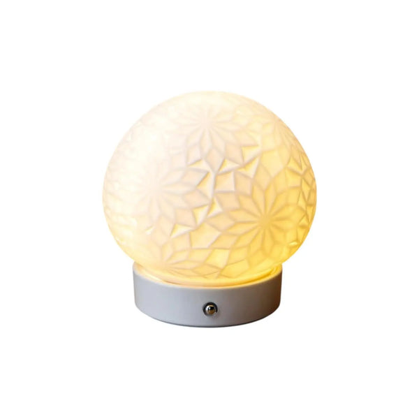 7" White Globe Desk Lamp With Globe Shade Homeroots Lighting