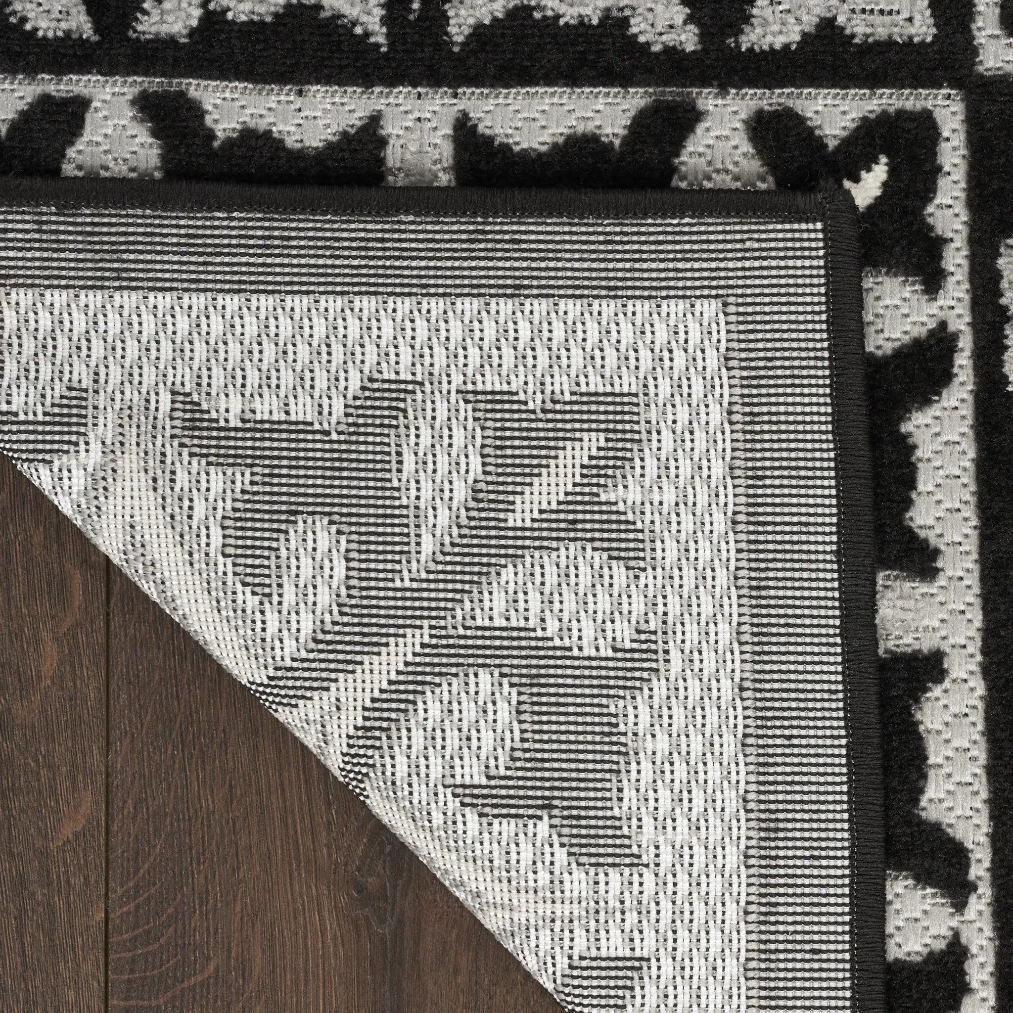 7' X 10' Black And White Fleur De Lis Stain Resistant Non Skid Area Rug Homeroots Outdoor