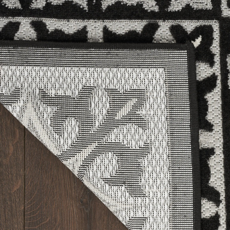 7' X 10' Black And White Fleur De Lis Stain Resistant Non Skid Area Rug Homeroots Outdoor