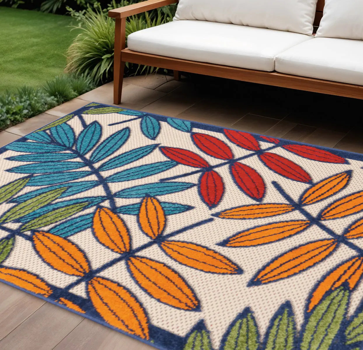 7' X 10' Ivory And Blue Floral Indoor Outdoor Area Rug - GreatEagleInc