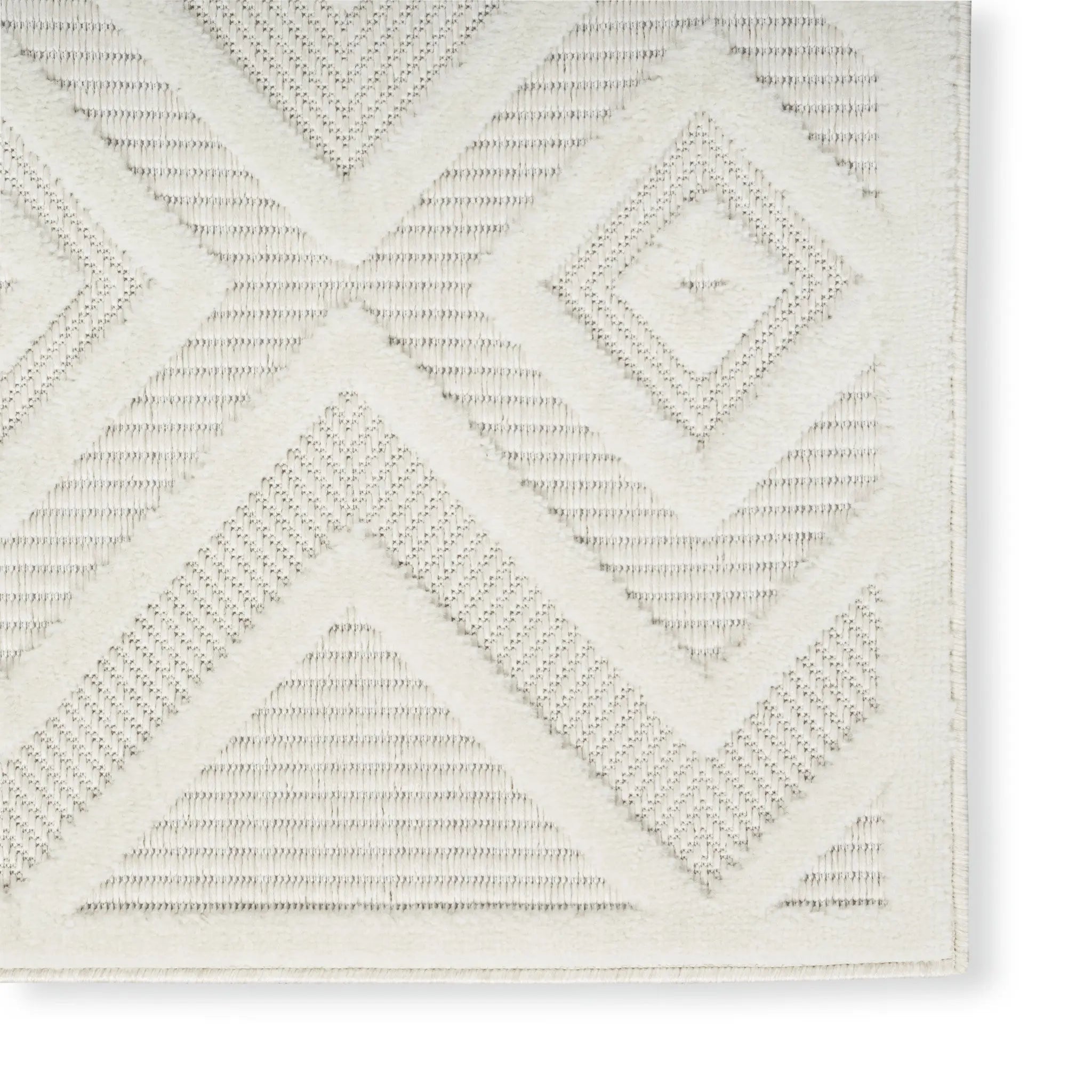 7' X 10' Ivory And White Indoor Outdoor Area Rug Homeroots Outdoor