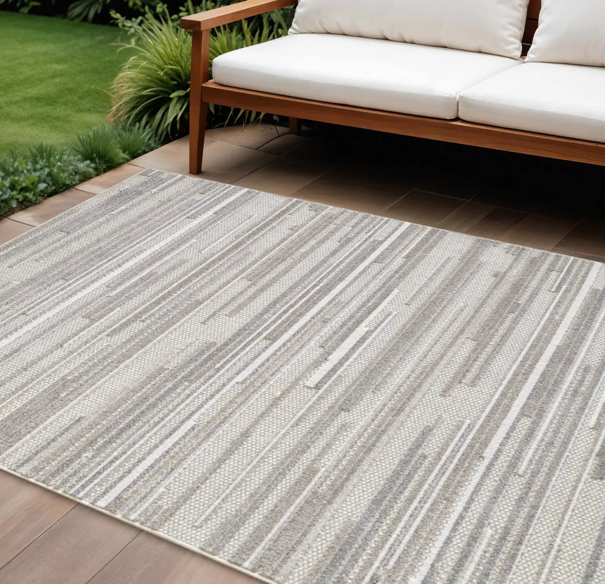 7' X 9' Gray Abstract Stain Resistant Indoor Outdoor Area Rug Homeroots Outdoor