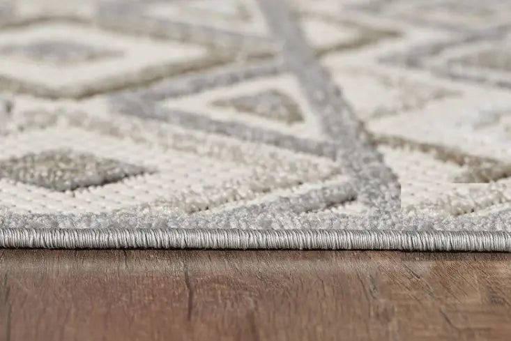 7' X 9' Gray And Ivory Southwestern Stain Resistant Indoor Outdoor Area Rug Homeroots Outdoor