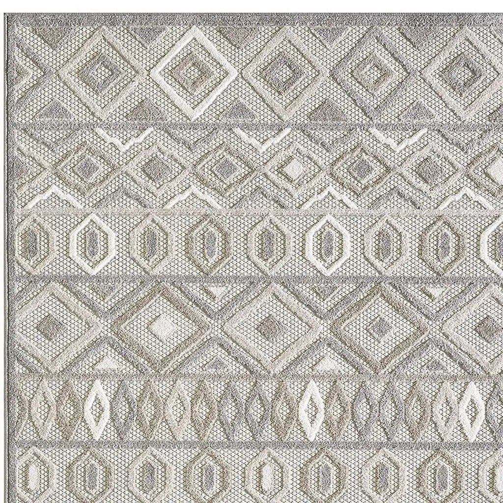 7' X 9' Gray And Ivory Southwestern Stain Resistant Indoor Outdoor Area Rug Homeroots Outdoor
