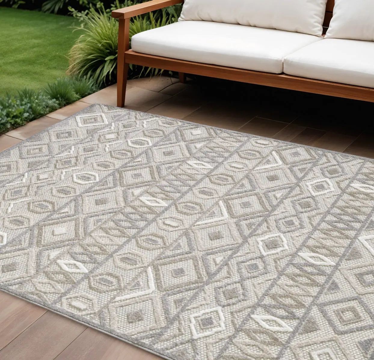 7' X 9' Gray And Ivory Southwestern Stain Resistant Indoor Outdoor Area Rug Homeroots Outdoor