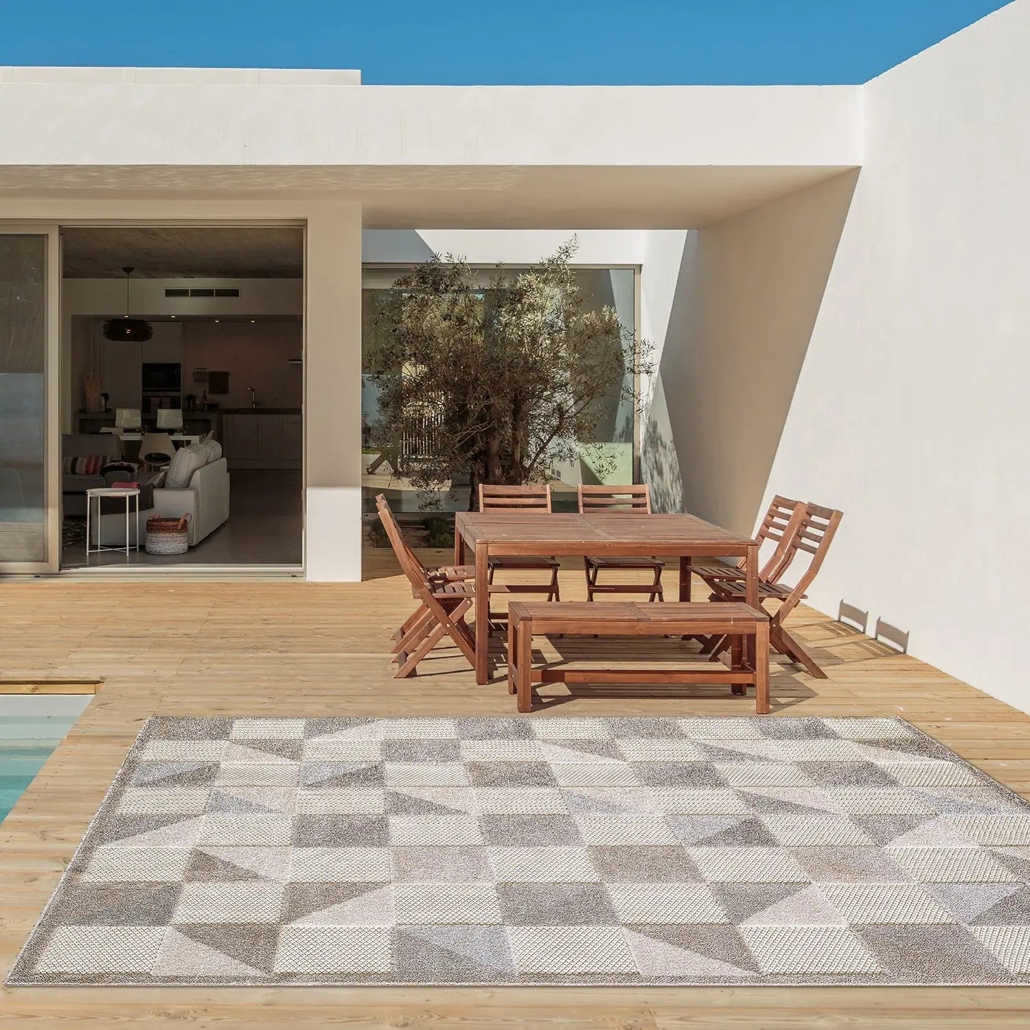 7' X 9' Gray Geometric Stain Resistant Indoor Outdoor Area Rug Homeroots Outdoor