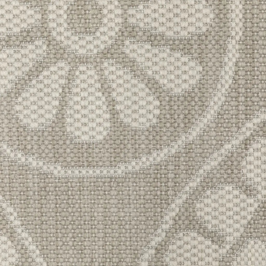 7' X 9' Gray and Ivory Geometric Stain Resistant Indoor Outdoor Area Rug Homeroots Outdoor