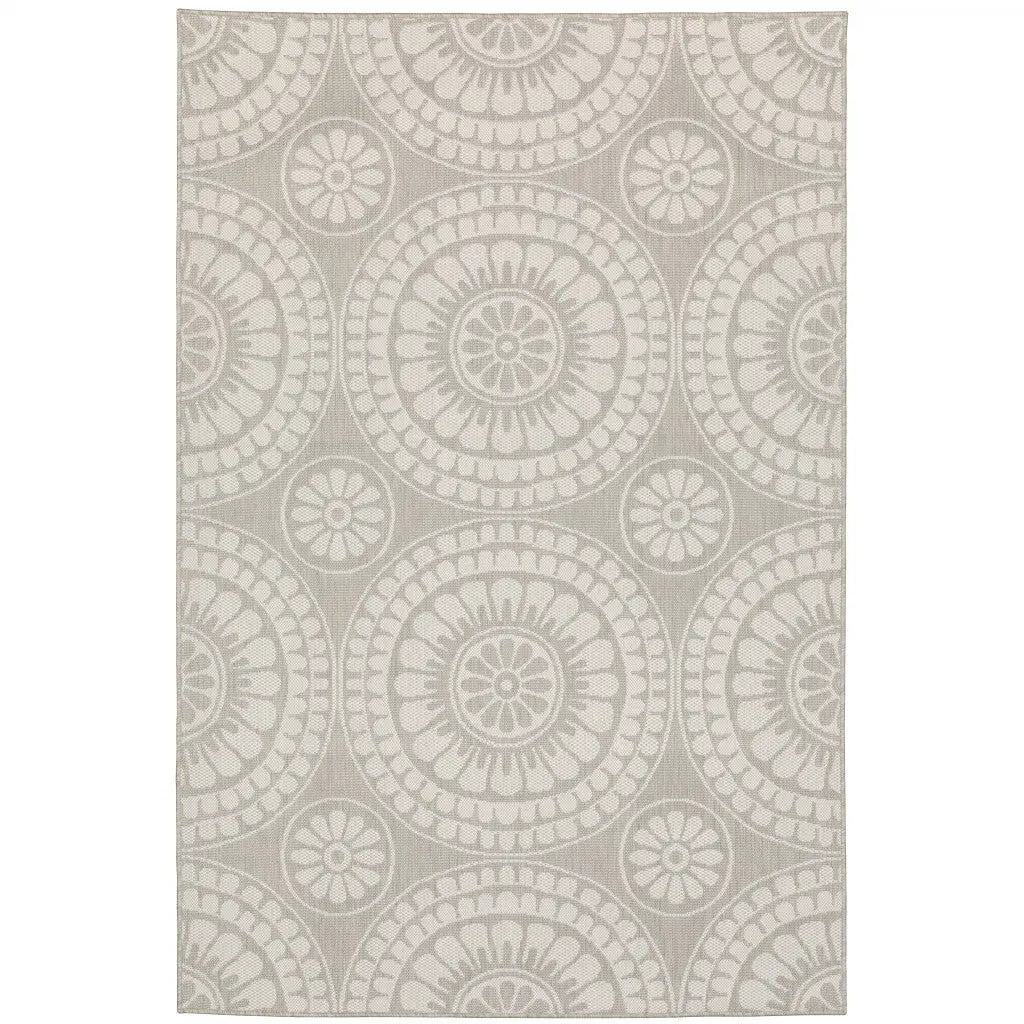 7' X 9' Gray and Ivory Geometric Stain Resistant Indoor Outdoor Area Rug Homeroots Outdoor