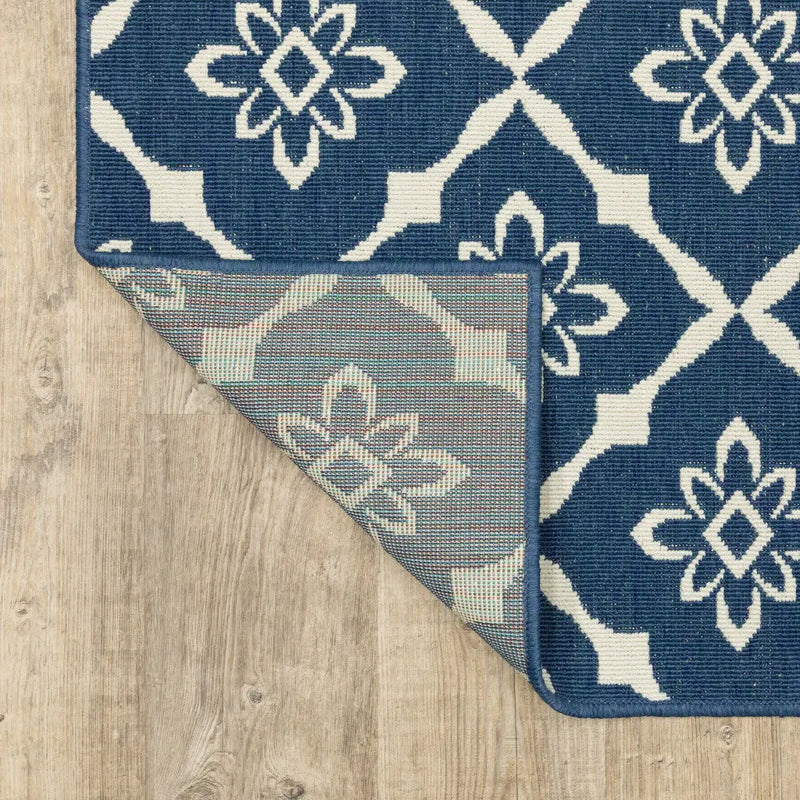 7' x 10' Blue and Ivory Floral Stain Resistant Indoor Outdoor Area Rug Homeroots Outdoor