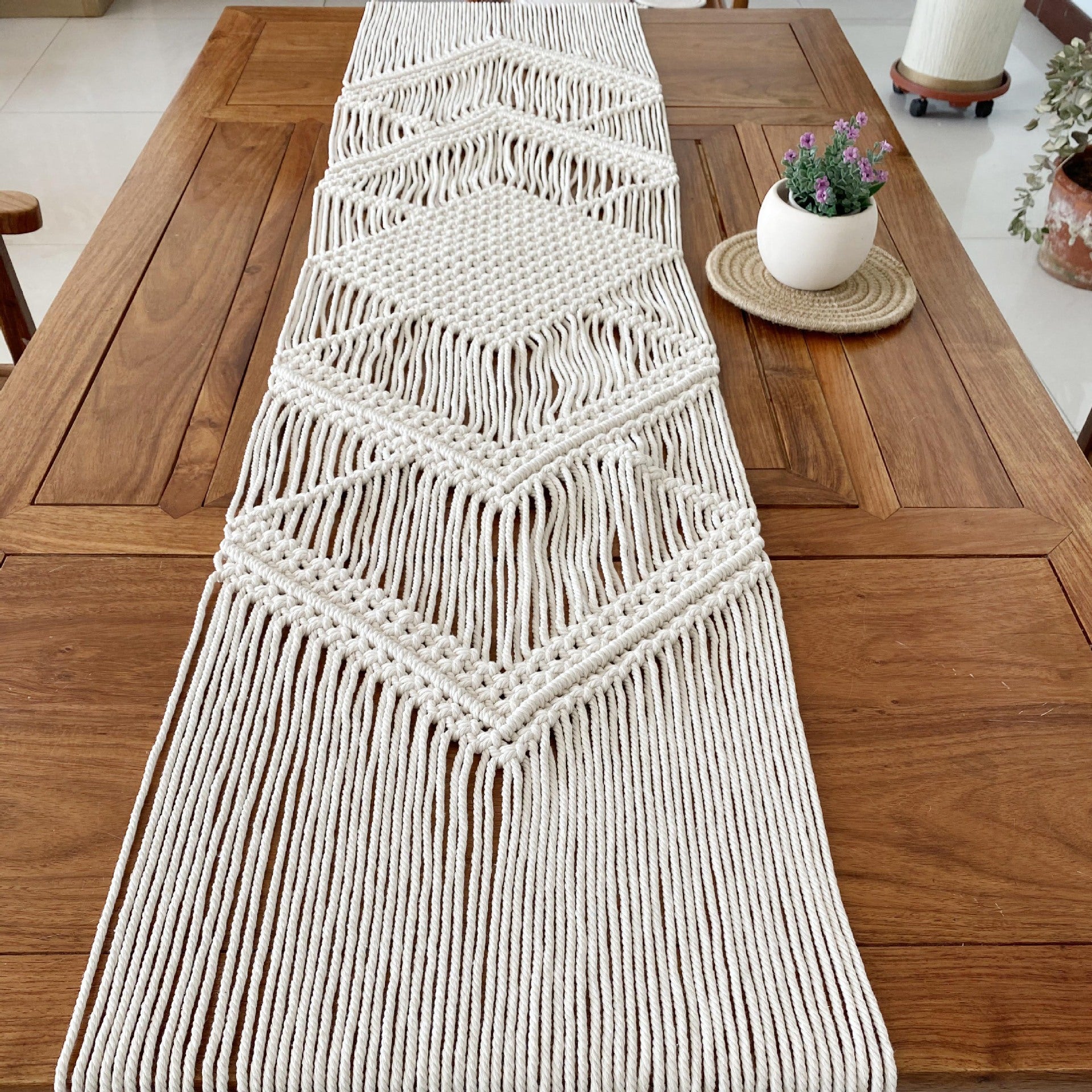 Nordic Off White Boho Table Runner Bohemian Hand Woven Table Runner with Tassel Tapestry Home el Dinning Table Decoration
