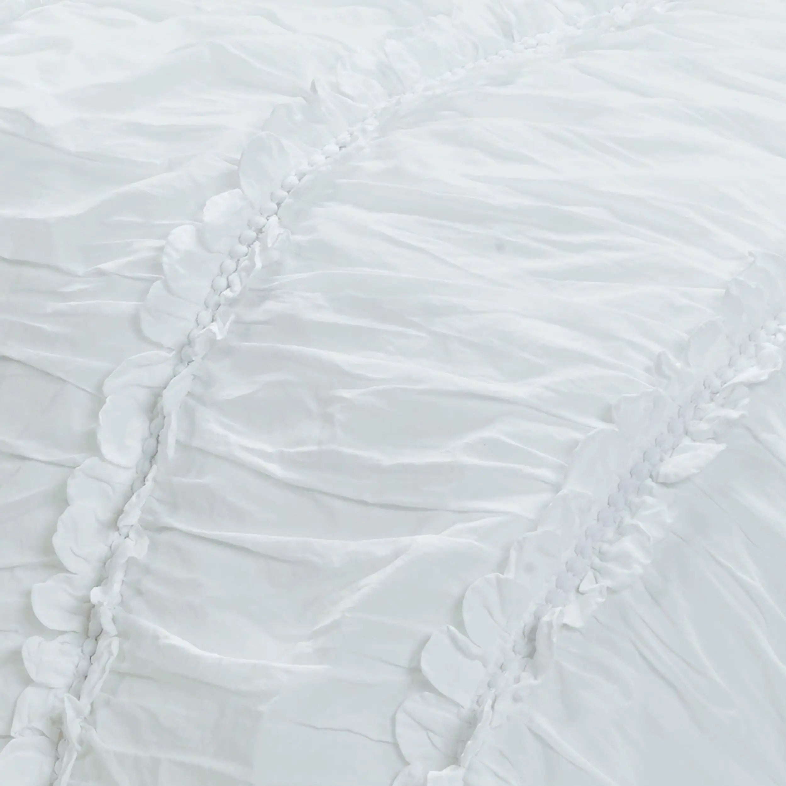 86" X 70" White Striped Cotton Quilt Homeroots Bed & Bath