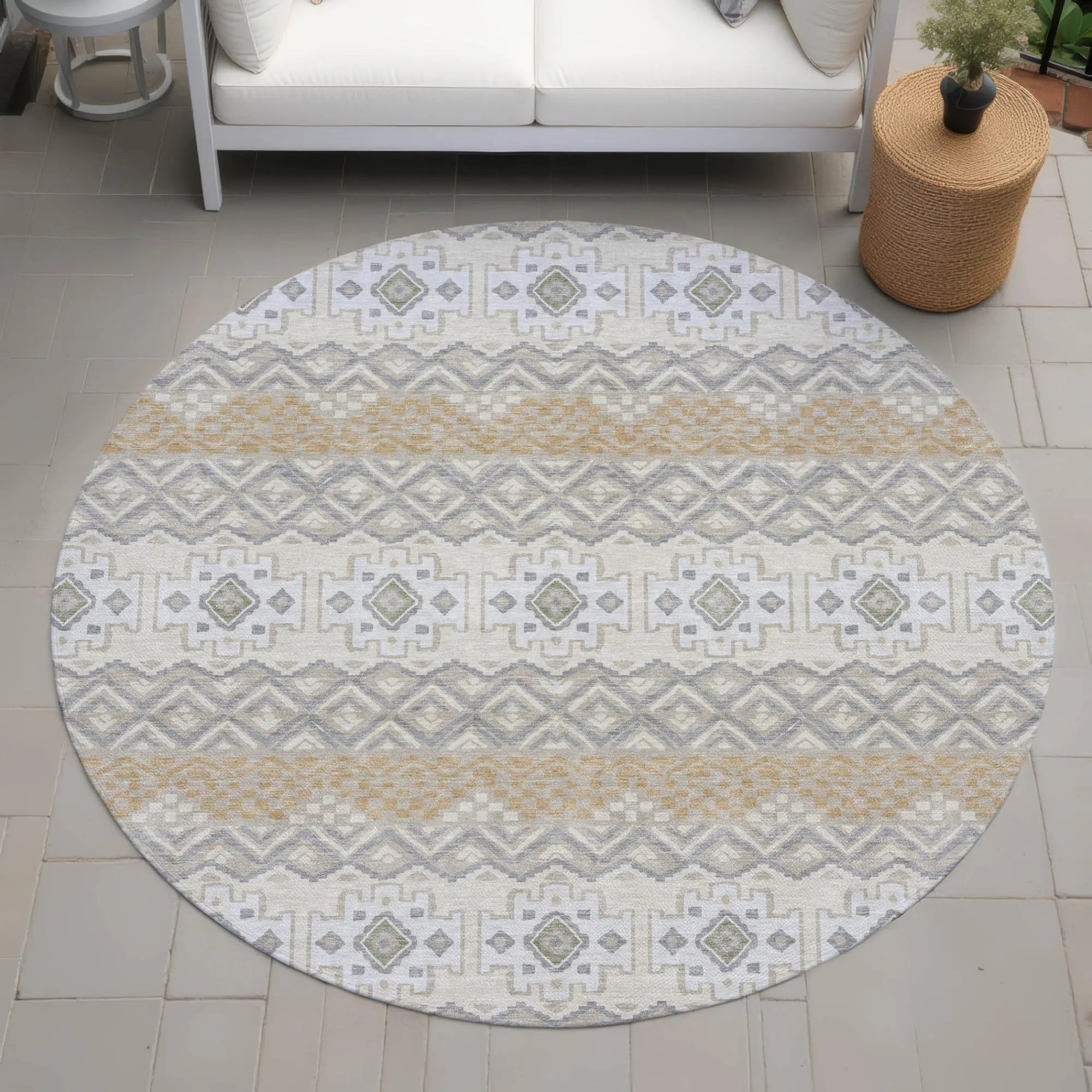 8' Beige And Brown Round Striped Washable Indoor Outdoor Area Rug Homeroots Outdoor