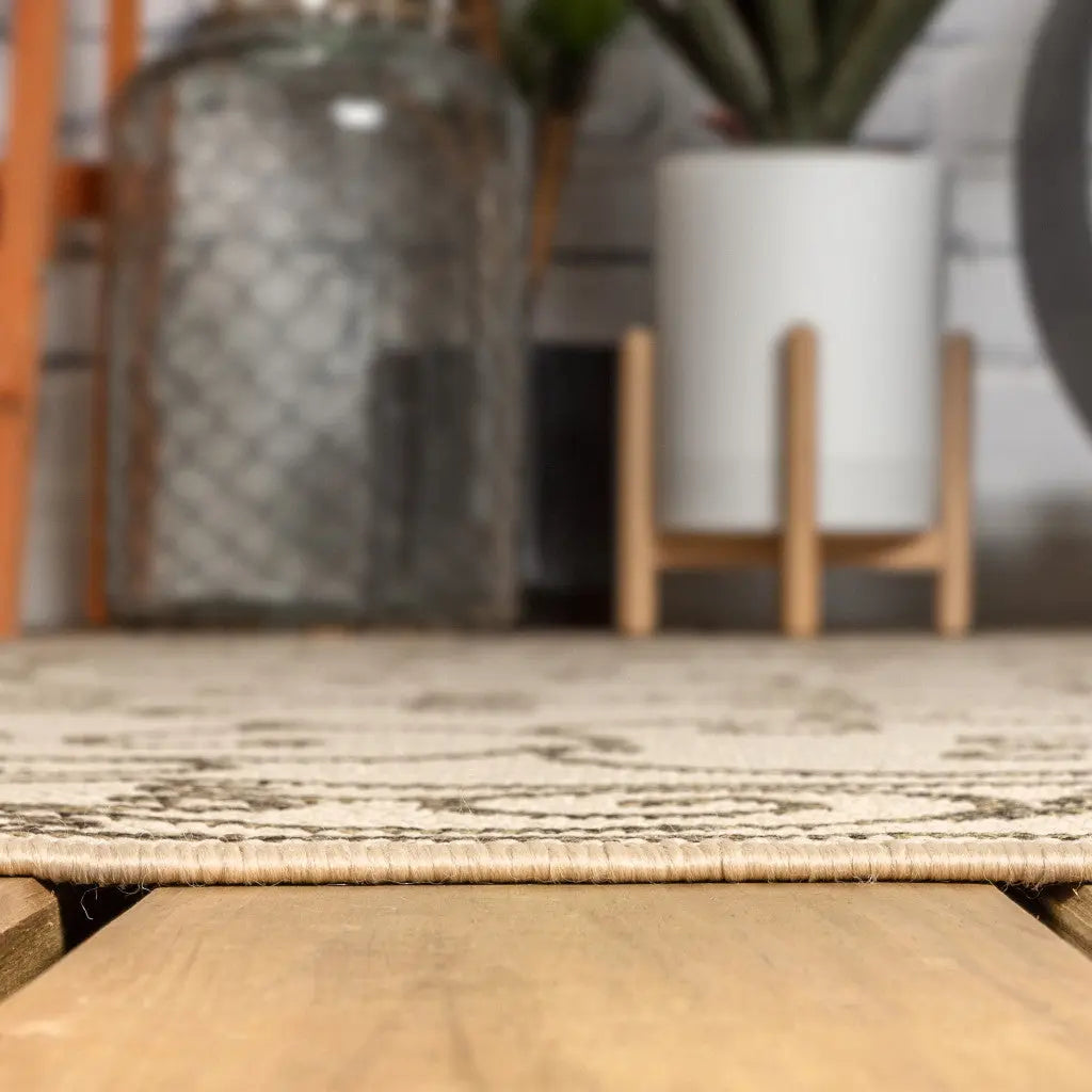 8' Beige And Brown Square Medallion Indoor Outdoor Area Rug Homeroots Outdoor