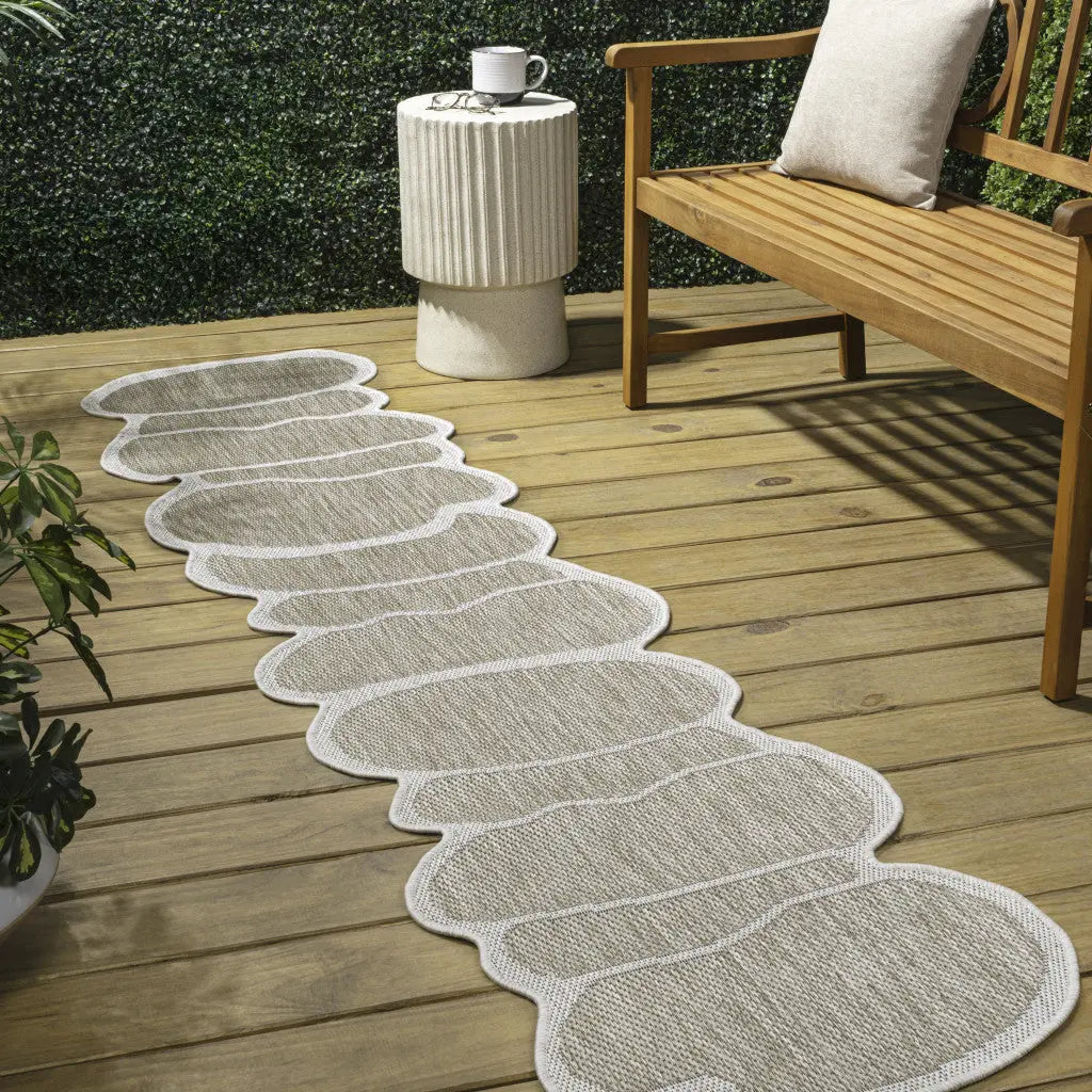 8' Beige And Cream Medallion Indoor Outdoor Runner Rug Homeroots Outdoor