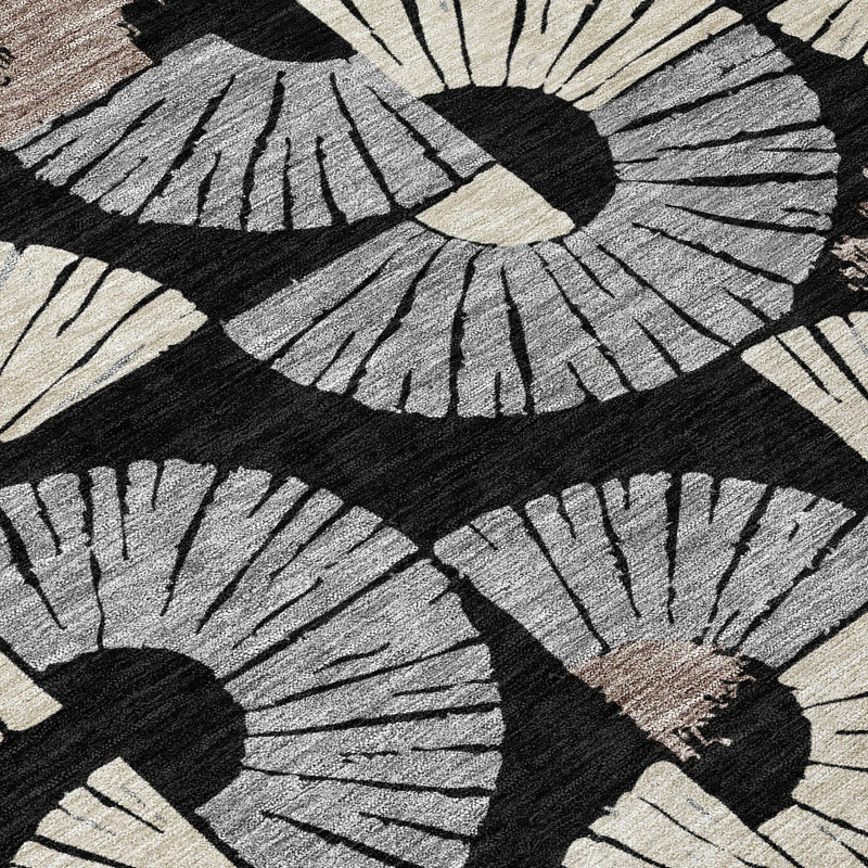 8' Black And Beige Round Geometric Washable Indoor Outdoor Area Rug Homeroots Outdoor