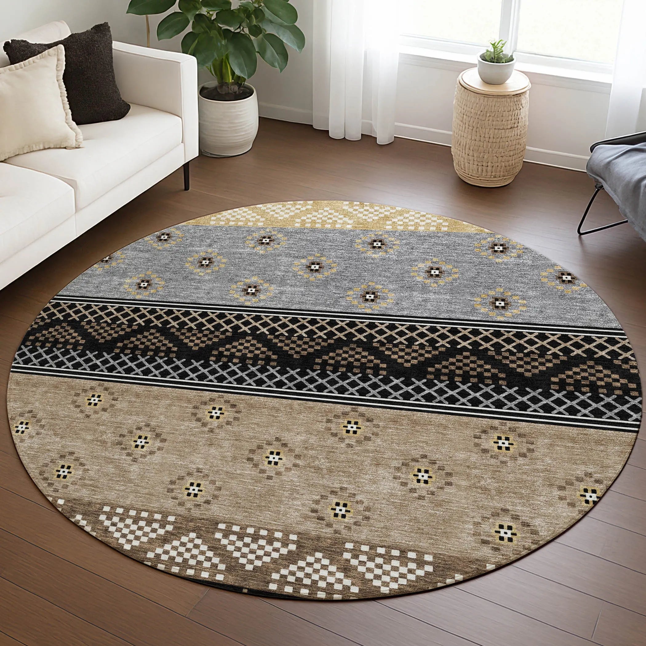 8' Black And Beige Round Striped Washable Indoor Outdoor Area Rug Homeroots Outdoor