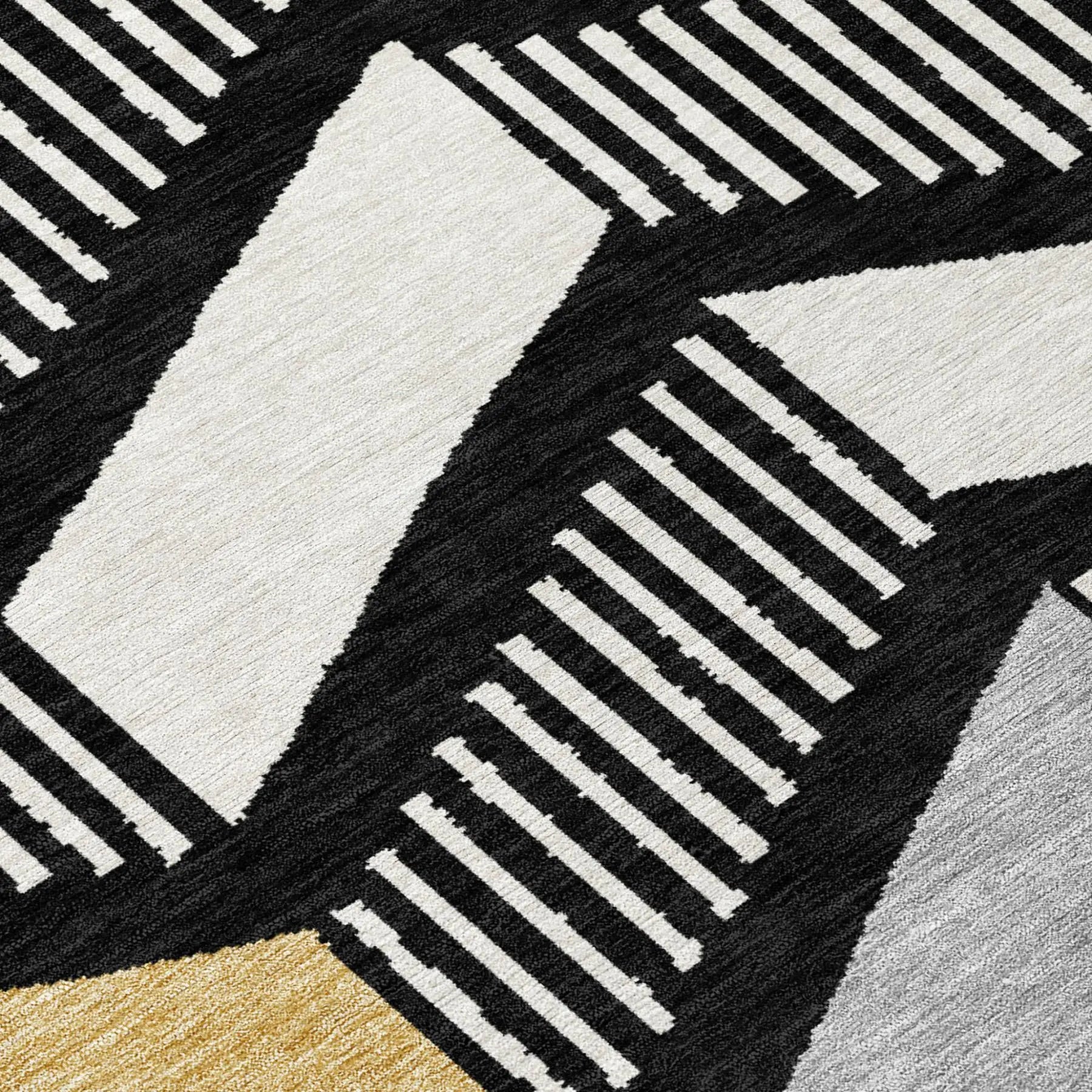 8' Black And Graphite Round Geometric Washable Indoor Outdoor Area Rug Homeroots Outdoor