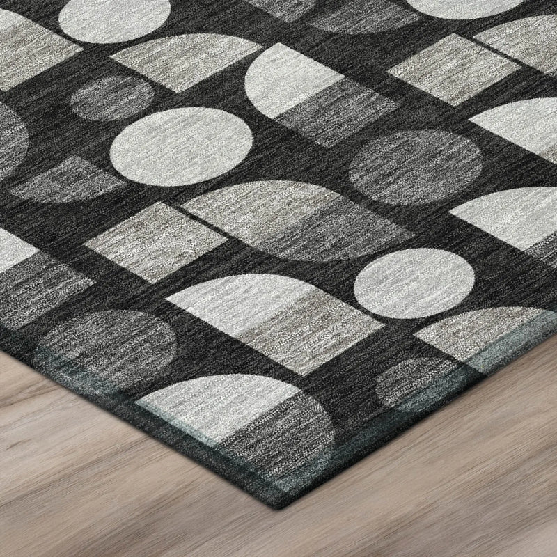8' Black And Graphite Round Geometric Washable Indoor Outdoor Area Rug Homeroots Outdoor