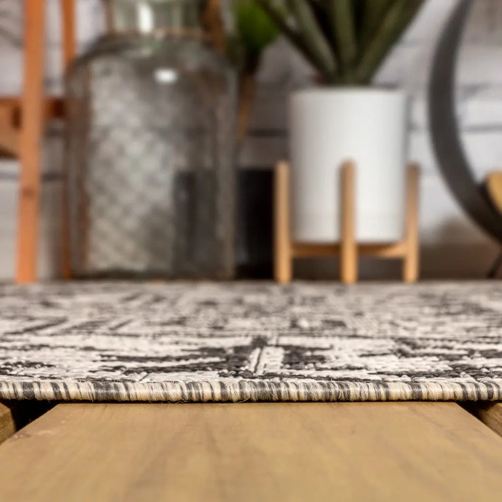 8' Black And Gray Medallion Indoor Outdoor Runner Rug Homeroots Outdoor