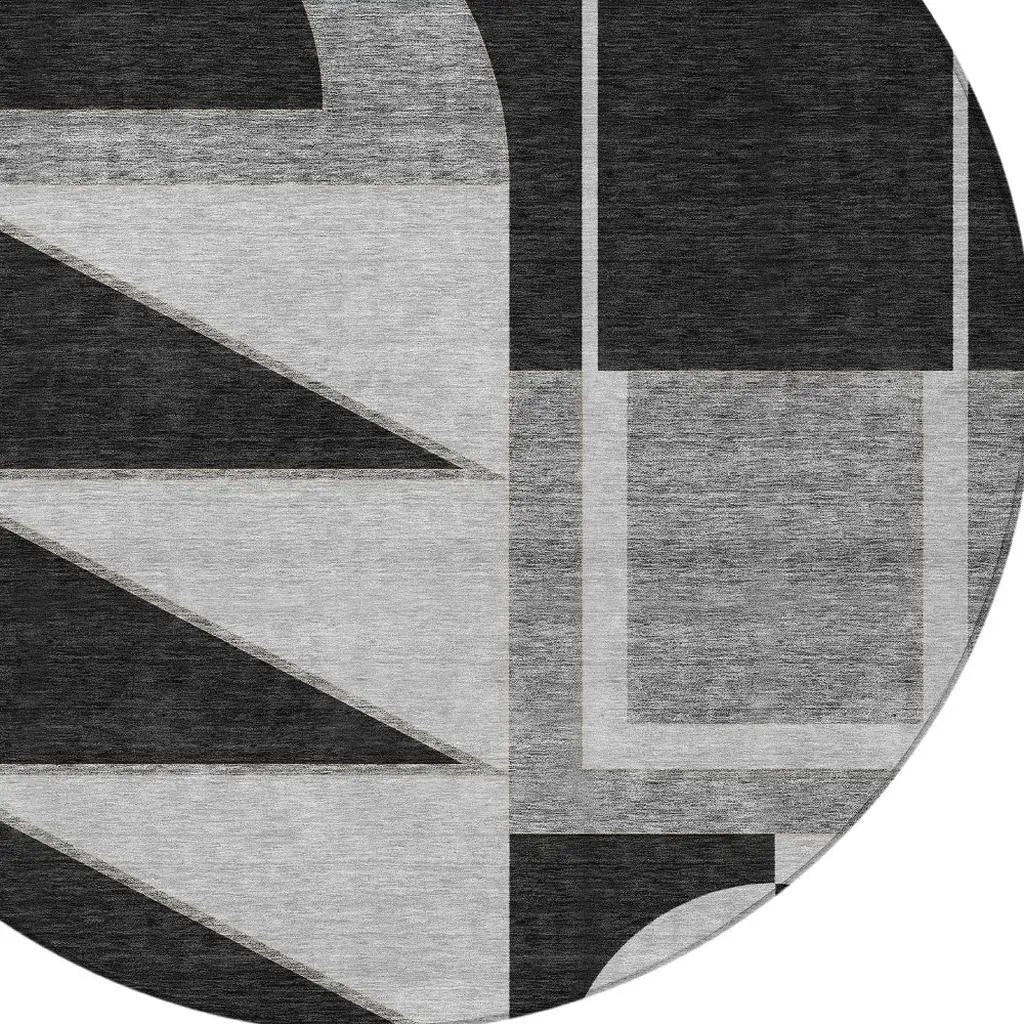8' Black And Gray Round Geometric Washable Indoor Outdoor Area Rug Homeroots Outdoor
