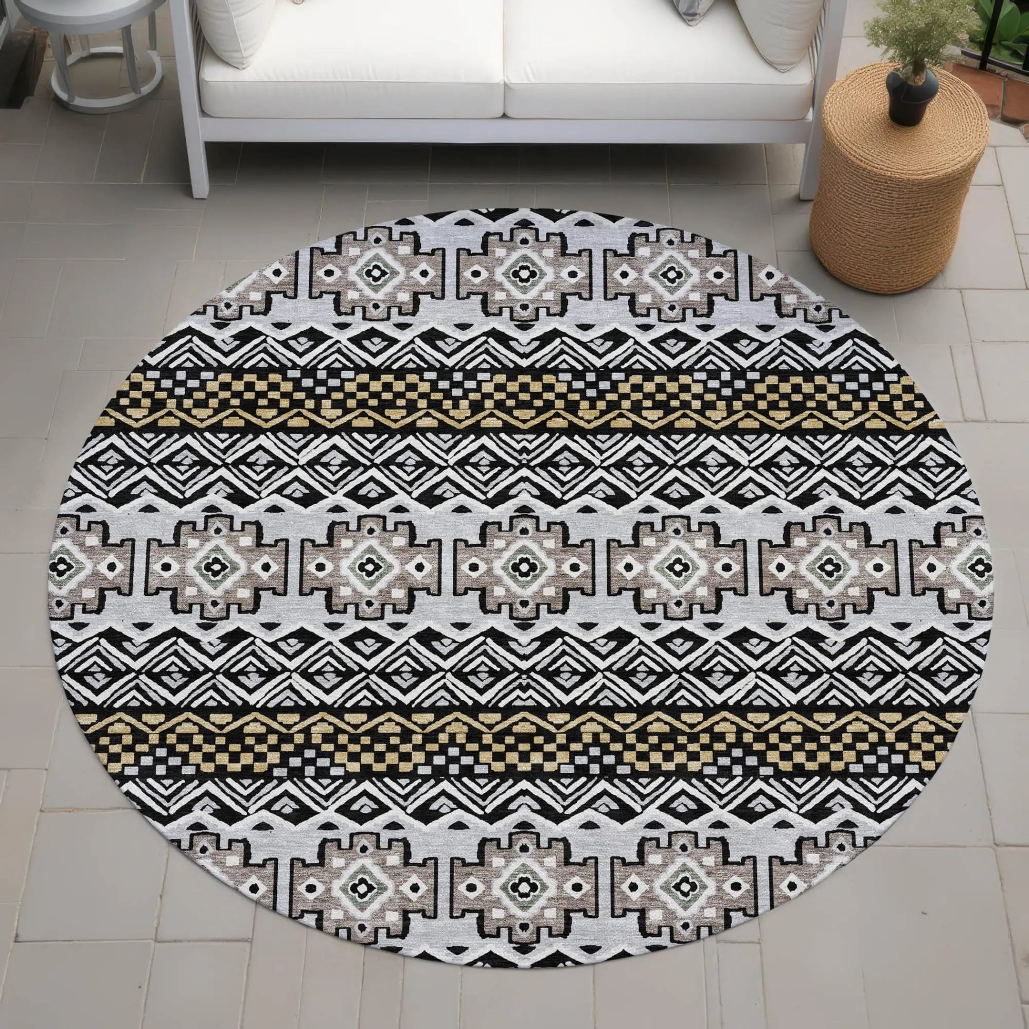 8' Black And Gray Round Striped Washable Indoor Outdoor Area Rug Homeroots Outdoor