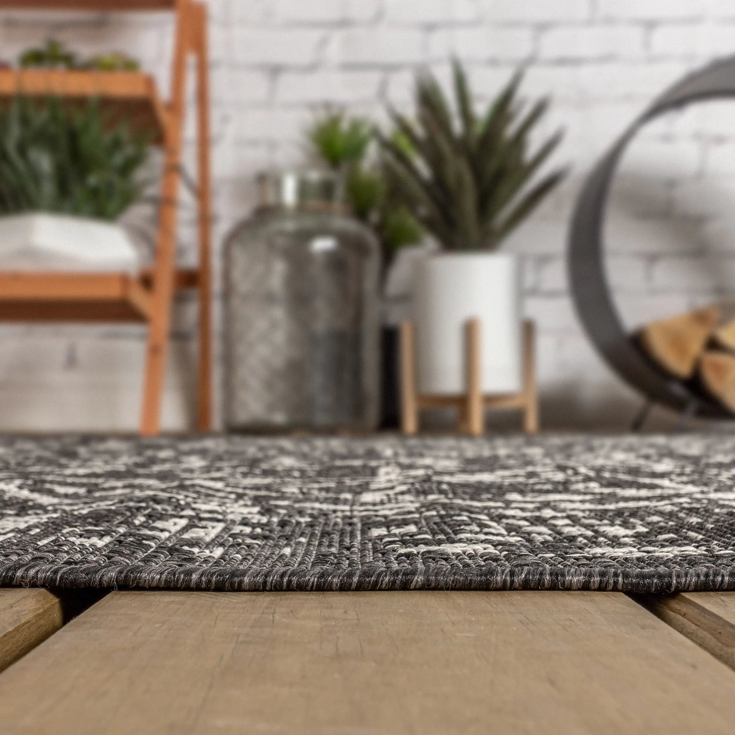 8' Black And Gray Square Medallion Indoor Outdoor Area Rug Homeroots Outdoor