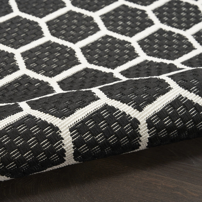 8' Black And Ivory Geometric Indoor Outdoor Runner Rug Homeroots Outdoor
