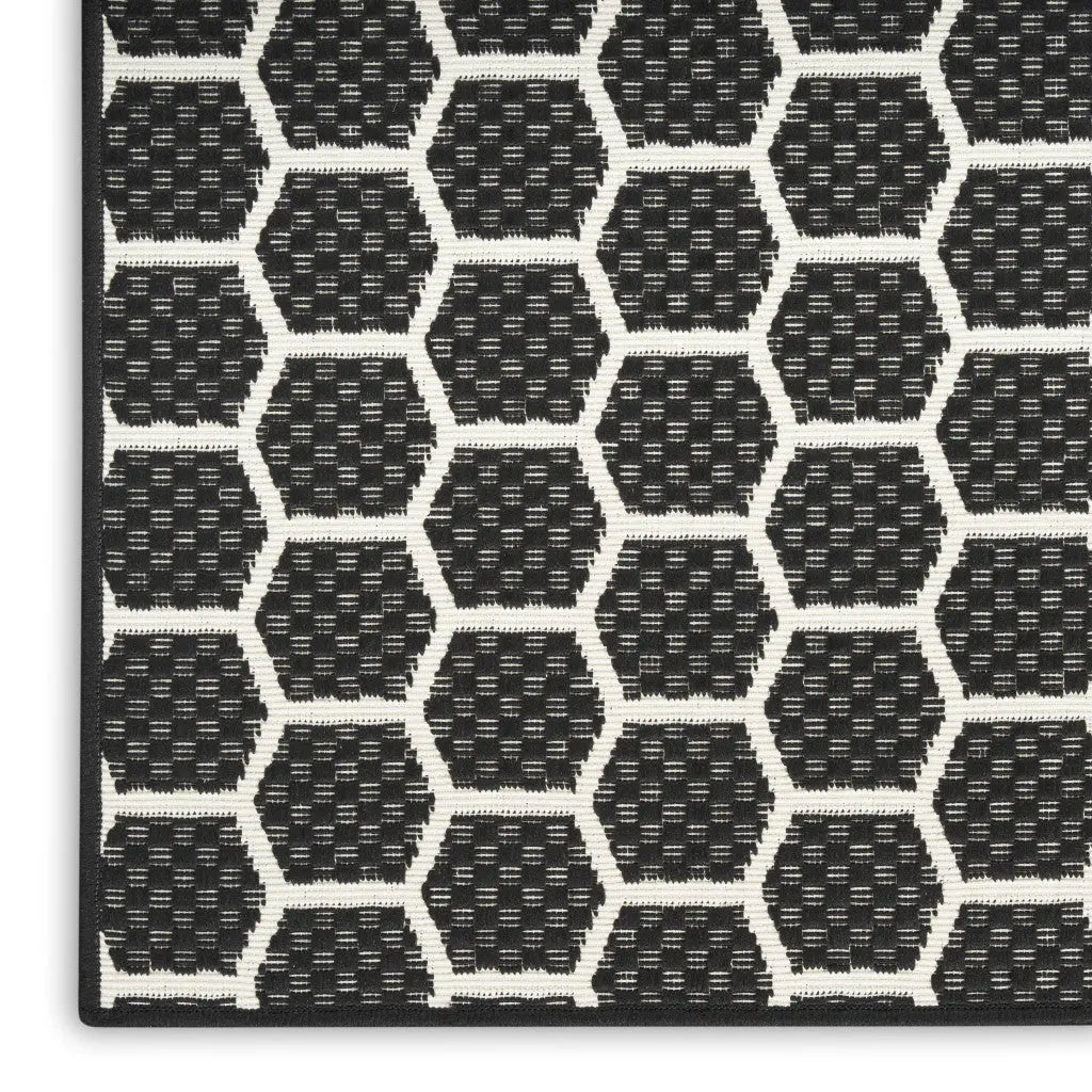 8' Black And Ivory Geometric Indoor Outdoor Runner Rug Homeroots Outdoor