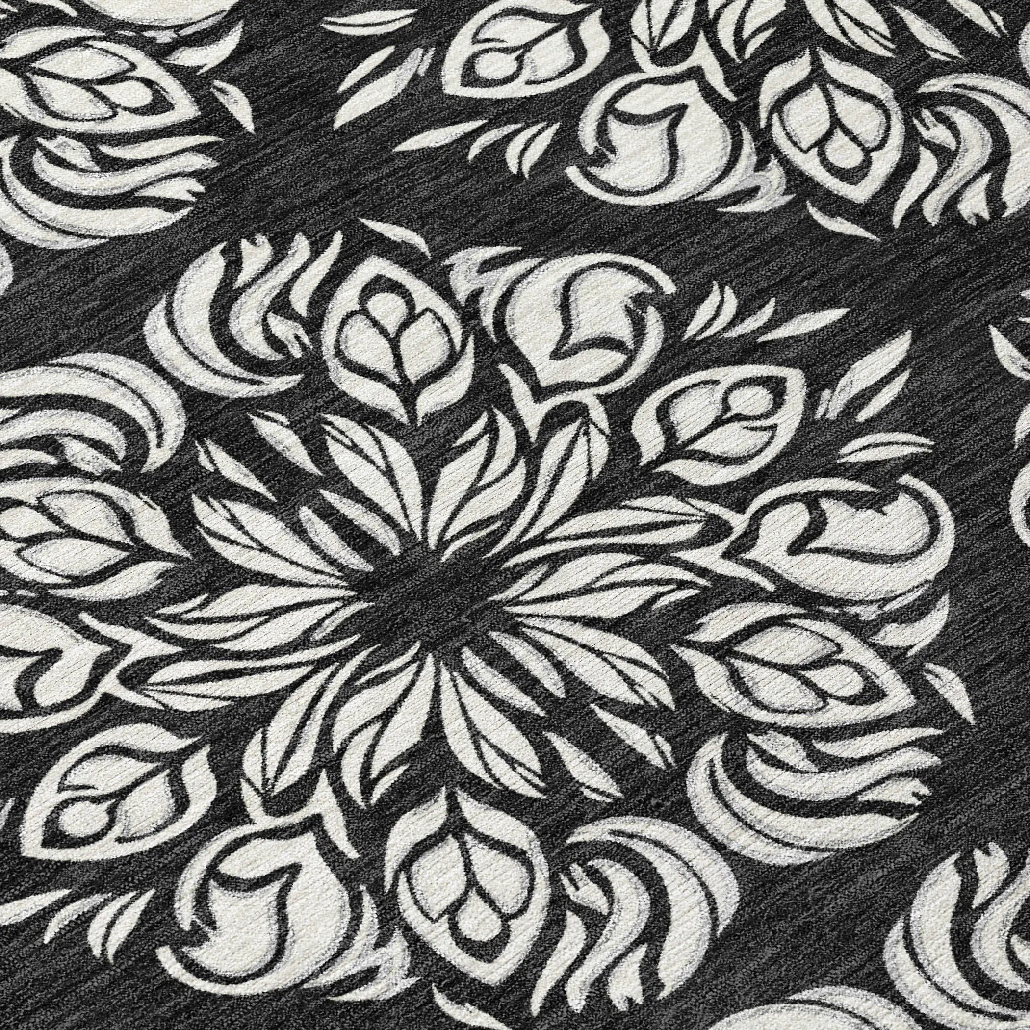 8' Black And Ivory Round Damask Washable Indoor Outdoor Area Rug Homeroots Outdoor