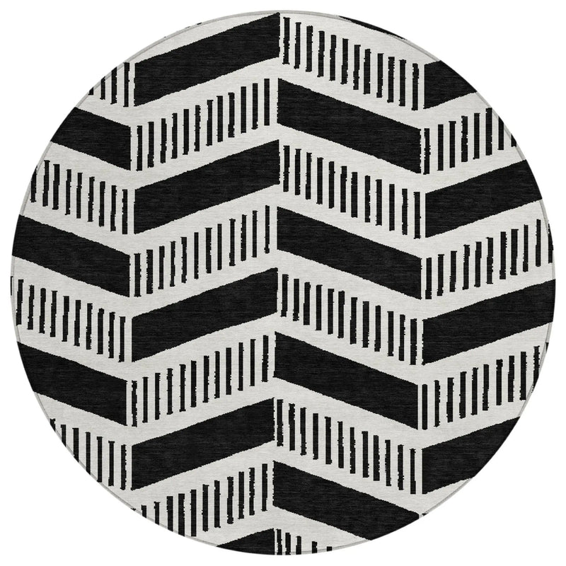 8' Black And Ivory Round Geometric Washable Indoor Outdoor Area Rug Homeroots Outdoor