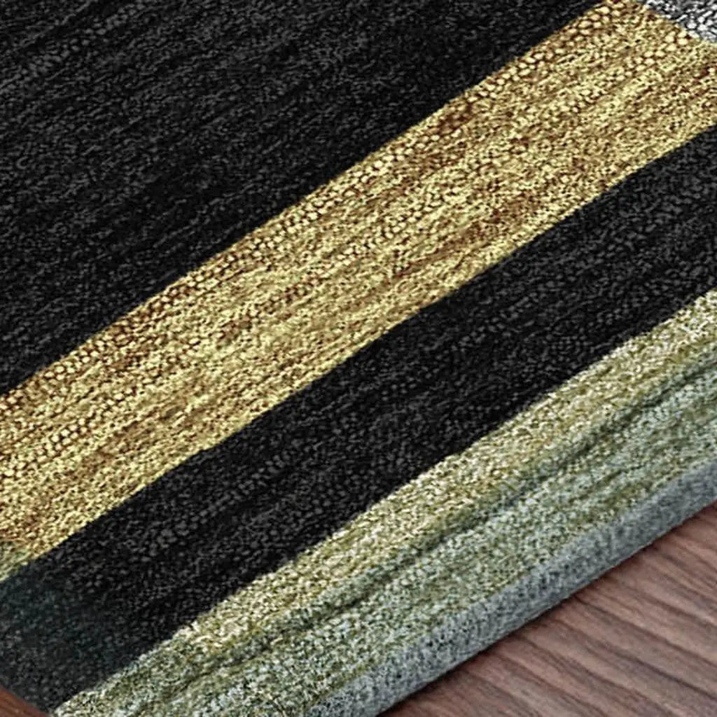 8' Black And Ivory Round Striped Washable Indoor Outdoor Area Rug Homeroots Outdoor