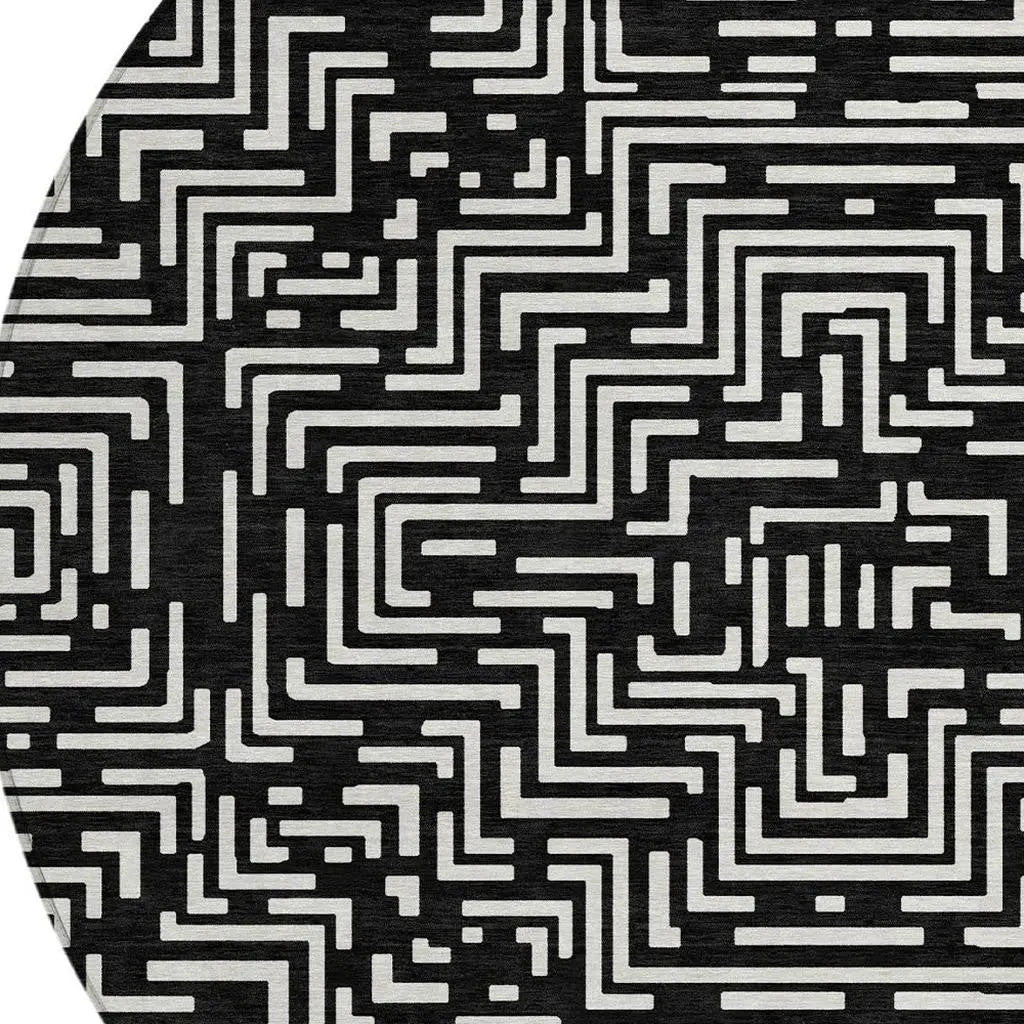 8' Black And Silver Round Geometric Washable Indoor Outdoor Area Rug Homeroots Outdoor