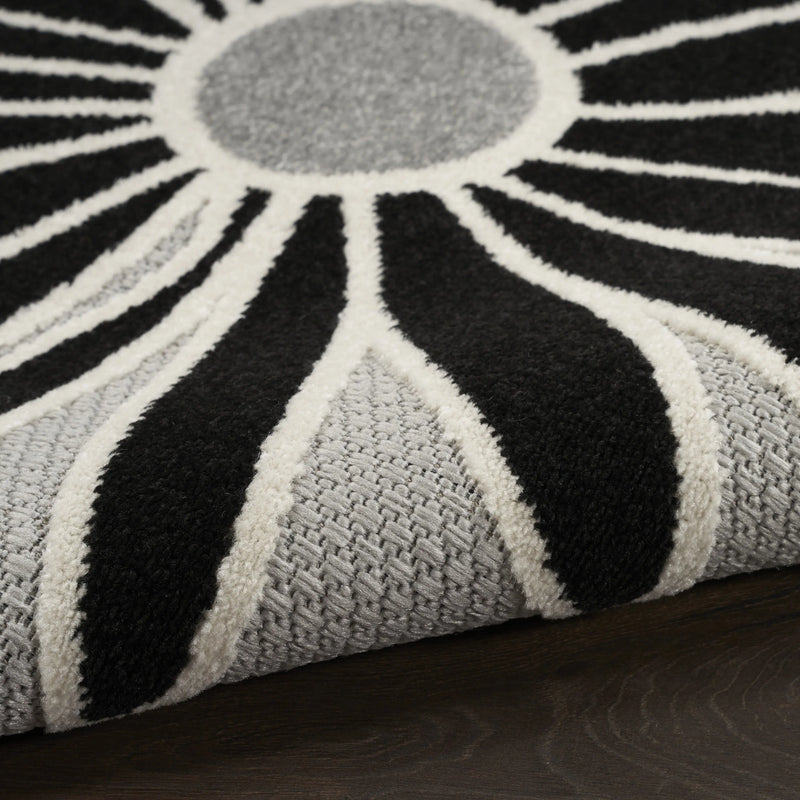 8' Black And White Floral Indoor Outdoor Runner Rug Homeroots Outdoor