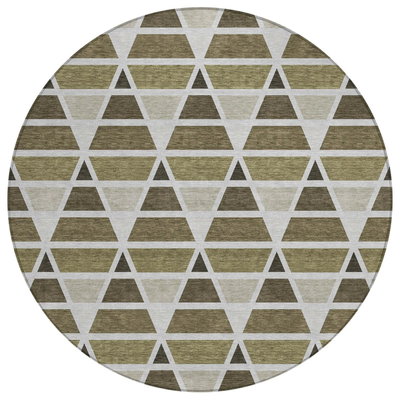8' Brown And Pewter Round Geometric Washable Indoor Outdoor Area Rug Homeroots Outdoor