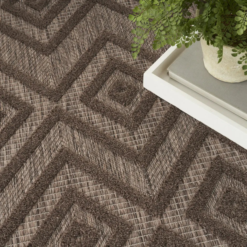 8' Brown Round Geometric Indoor Outdoor Area Rug Homeroots Outdoor