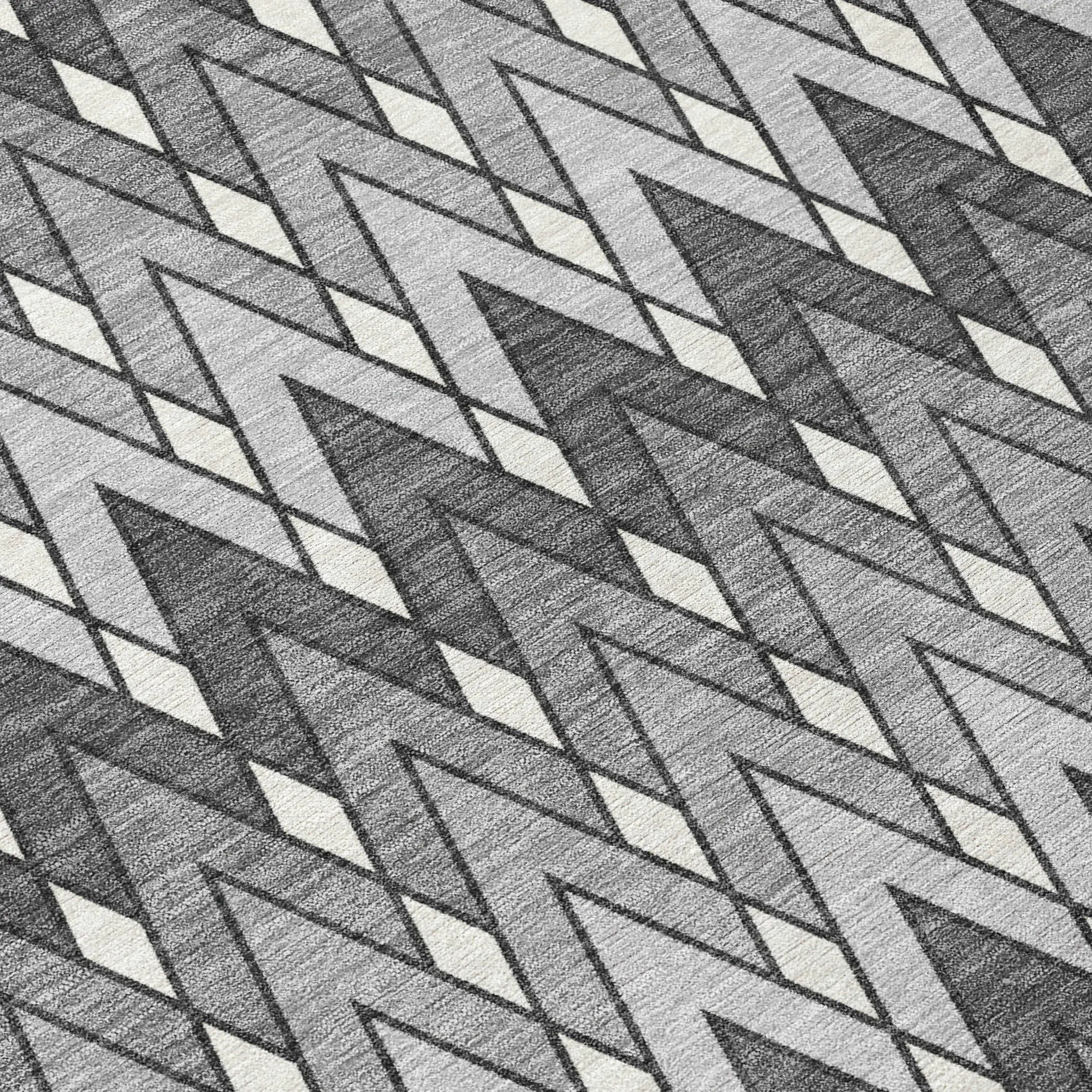 8' Charcoal And Black Round Geometric Washable Indoor Outdoor Area Rug Homeroots Outdoor