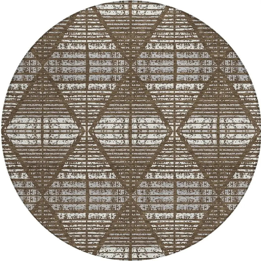 8' Chocolate And Beige Round Geometric Washable Indoor Outdoor Area Rug Homeroots Outdoor