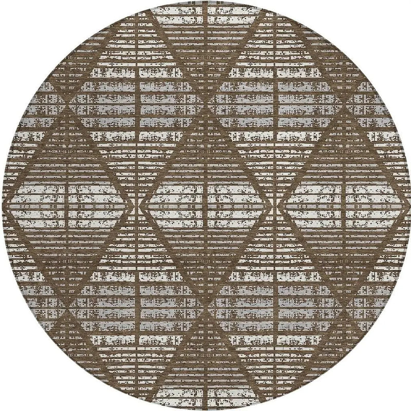 8' Chocolate And Beige Round Geometric Washable Indoor Outdoor Area Rug Homeroots Outdoor