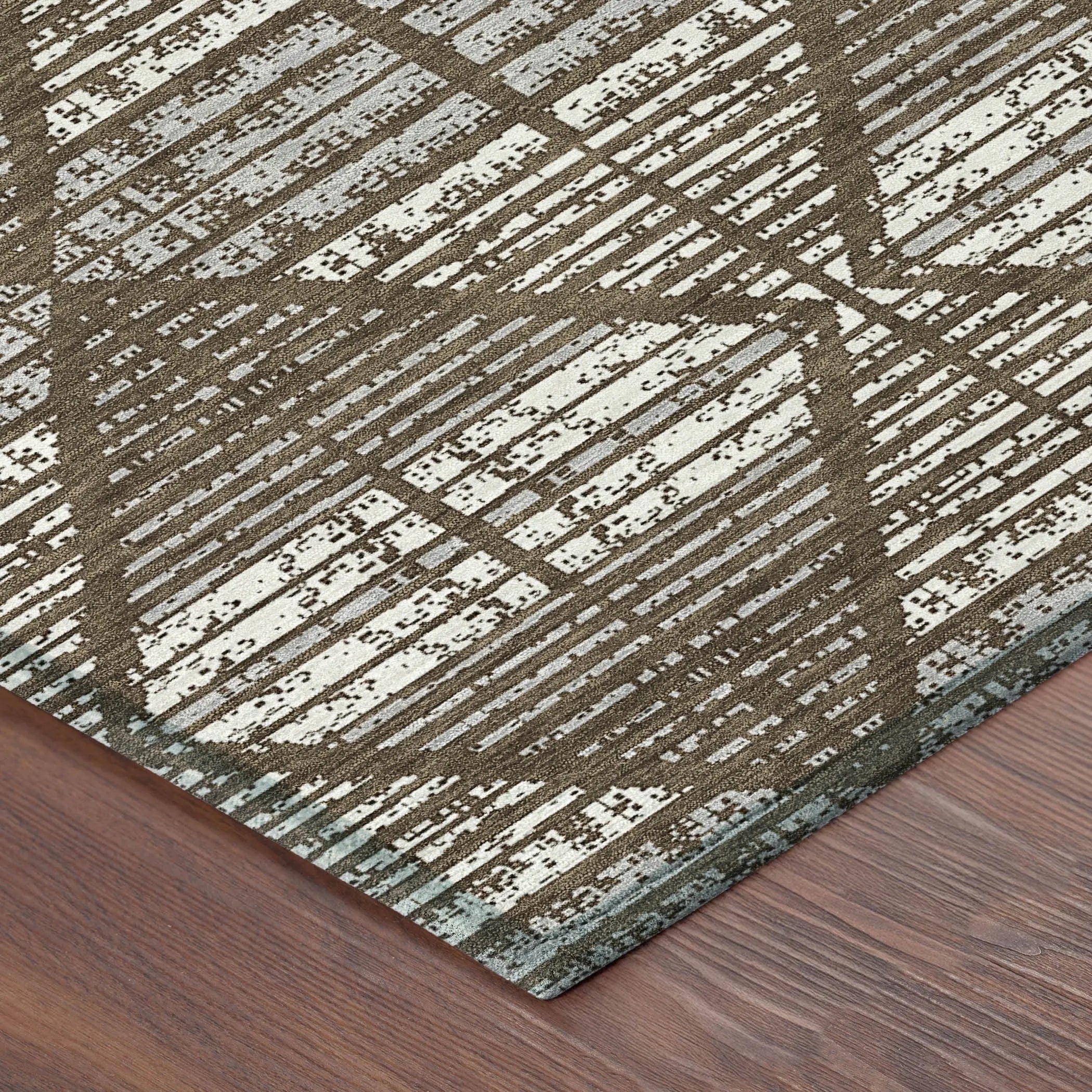 8' Chocolate And Beige Round Geometric Washable Indoor Outdoor Area Rug Homeroots Outdoor